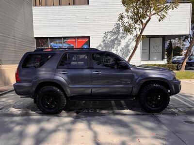 2006 Toyota 4Runner SR5 4WD W/TRD WHEELS APPLE CARPLAY BACKUP CAMERA   - Photo 3 - Irvine, CA 92612