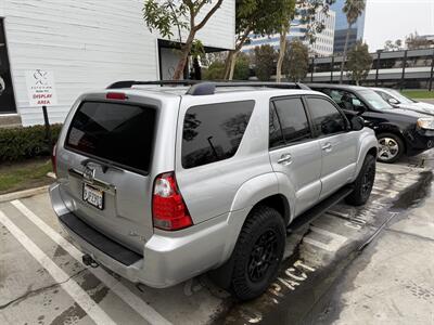 2007 Toyota 4Runner SR5   - Photo 8 - Irvine, CA 92612