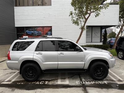 2007 Toyota 4Runner SR5   - Photo 5 - Irvine, CA 92612