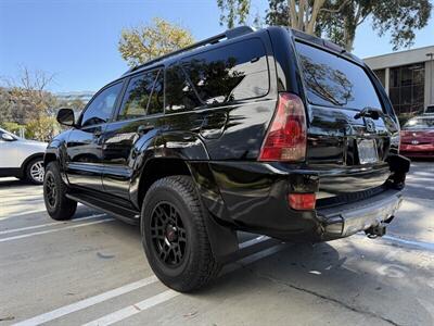 2004 Toyota 4Runner SR5 W/TRD WHEELS, BACKUP CAMERA & APPLE CARPLAY   - Photo 5 - Irvine, CA 92612