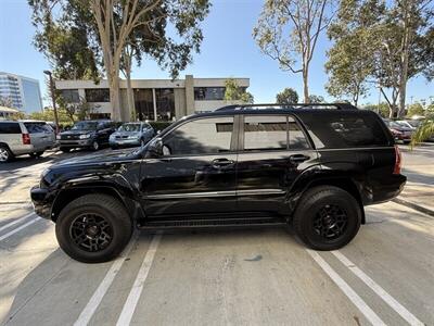 2004 Toyota 4Runner SR5 W/TRD WHEELS, BACKUP CAMERA & APPLE CARPLAY   - Photo 6 - Irvine, CA 92612