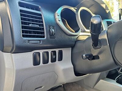 2004 Toyota 4Runner SR5 W/TRD WHEELS, BACKUP CAMERA & APPLE CARPLAY   - Photo 14 - Irvine, CA 92612