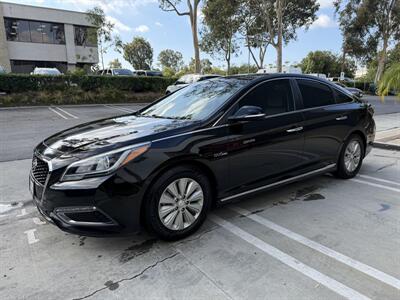 2016 Hyundai SONATA Hybrid SE   - Photo 8 - Irvine, CA 92612