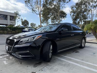 2016 Hyundai SONATA Hybrid SE   - Photo 4 - Irvine, CA 92612