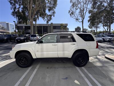 2006 Toyota 4Runner SR5 W/TRD wheels   - Photo 6 - Irvine, CA 92612