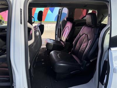 2018 Chrysler Pacifica Touring L   - Photo 30 - Irvine, CA 92612