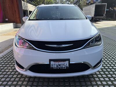 2018 Chrysler Pacifica Touring L   - Photo 8 - Irvine, CA 92612
