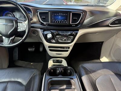 2018 Chrysler Pacifica Touring L   - Photo 12 - Irvine, CA 92612