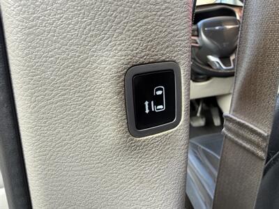 2018 Chrysler Pacifica Touring L   - Photo 32 - Irvine, CA 92612