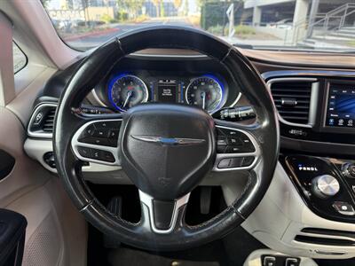 2018 Chrysler Pacifica Touring L   - Photo 25 - Irvine, CA 92612