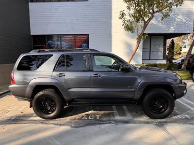 2005 Toyota 4Runner SR5 W/TRD Wheels   - Photo 2 - Irvine, CA 92612