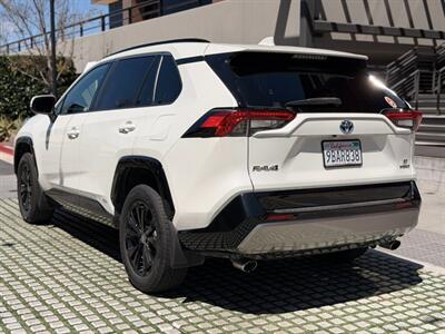 2022 Toyota RAV4 Hybrid SE   - Photo 7 - Irvine, CA 92612