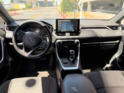 2022 Toyota RAV4 Hybrid SE   - Photo 11 - Irvine, CA 92612