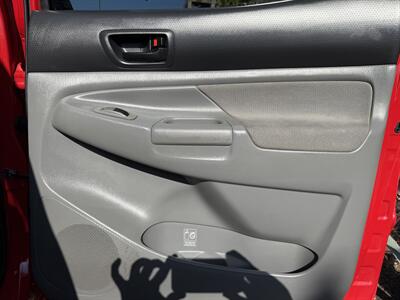 2006 Toyota Tacoma V6   - Photo 18 - Irvine, CA 92612