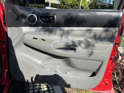 2006 Toyota Tacoma V6   - Photo 21 - Irvine, CA 92612