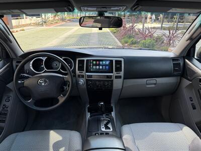 2005 Toyota 4Runner SR5 4X4 W APPLE CARPLAY   - Photo 16 - Irvine, CA 92612