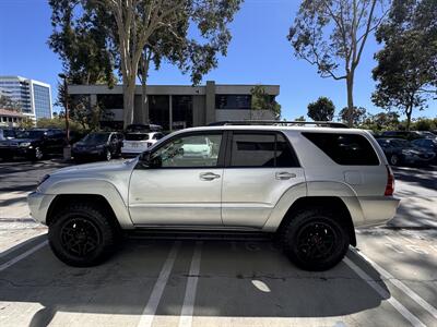 2004 Toyota 4Runner SR5   - Photo 7 - Irvine, CA 92612