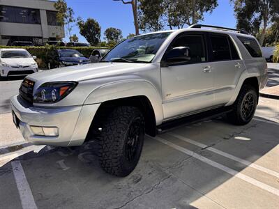 2004 Toyota 4Runner SR5   - Photo 4 - Irvine, CA 92612