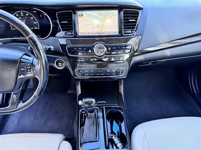 2014 Kia Cadenza Premium   - Photo 21 - Irvine, CA 92612