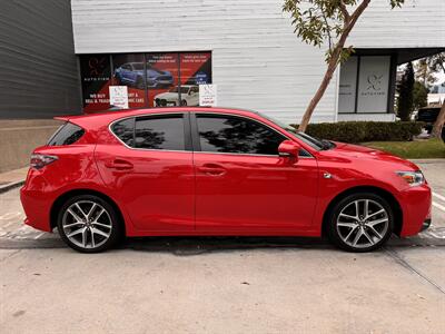 2016 Lexus CT 200h   - Photo 2 - Irvine, CA 92612