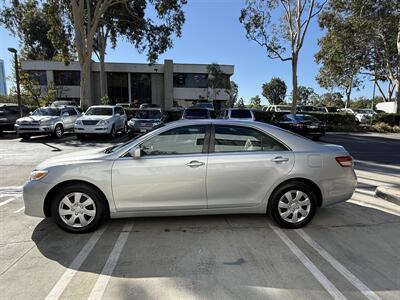 2011 Toyota Camry LE   - Photo 8 - Irvine, CA 92612