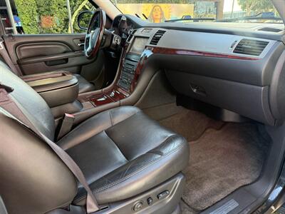 2013 Cadillac Escalade Premium   - Photo 14 - Irvine, CA 92612