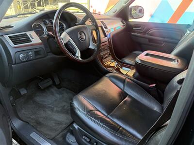 2013 Cadillac Escalade Premium   - Photo 22 - Irvine, CA 92612