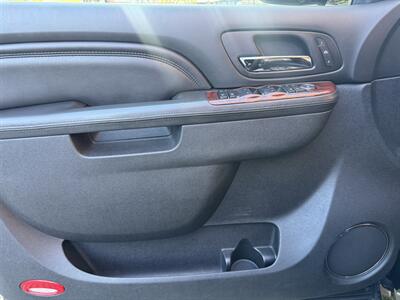 2013 Cadillac Escalade Premium   - Photo 23 - Irvine, CA 92612