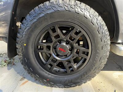 2004 Toyota 4Runner Limited V8 4WD W/TRD Wheels & Op. Apple Carplay   - Photo 31 - Irvine, CA 92612