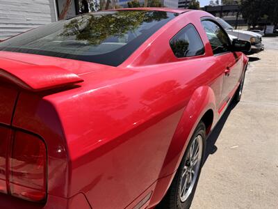 2005 Ford Mustang V6 Deluxe   - Photo 11 - Irvine, CA 92612