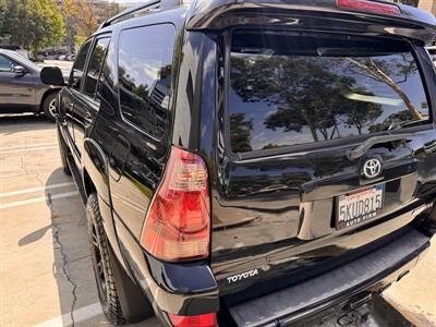 2005 Toyota 4Runner Limited   - Photo 9 - Irvine, CA 92612