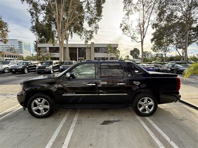 2013 Chevrolet Avalanche LTZ Black Diamond   - Photo 8 - Irvine, CA 92612