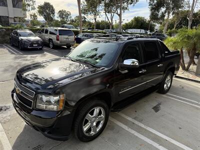 2013 Chevrolet Avalanche LTZ Black Diamond   - Photo 9 - Irvine, CA 92612