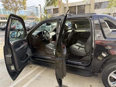 2013 Chevrolet Avalanche LTZ Black Diamond   - Photo 15 - Irvine, CA 92612