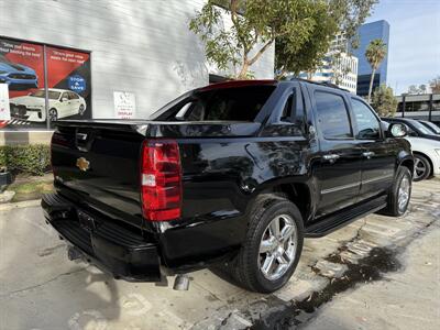 2013 Chevrolet Avalanche LTZ Black Diamond   - Photo 5 - Irvine, CA 92612