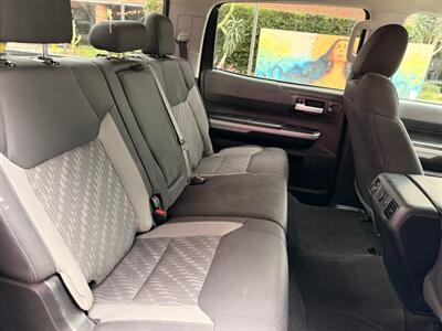 2020 Toyota Tundra SR5   - Photo 14 - Irvine, CA 92612