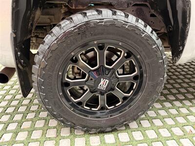2020 Toyota Tundra SR5   - Photo 21 - Irvine, CA 92612