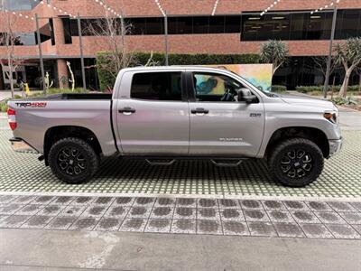 2020 Toyota Tundra SR5   - Photo 4 - Irvine, CA 92612