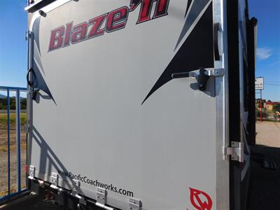 2018 Pacific Coachworks Blazen M-22FS   - Photo 16 - Sierra Vista, AZ 85650