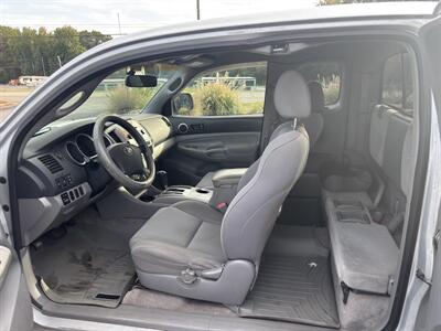 2005 Toyota Tacoma PreRunner V6 4dr Access Cab PreRunner V6   - Photo 12 - Forsyth, GA 31029