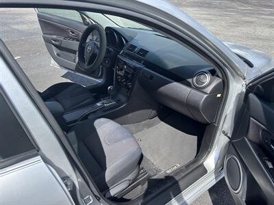 2009 Mazda Mazda3 s Sport   - Photo 12 - Forsyth, GA 31029