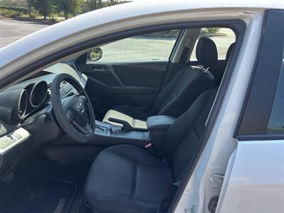 2013 Mazda Mazda3 i Touring   - Photo 12 - Forsyth, GA 31029