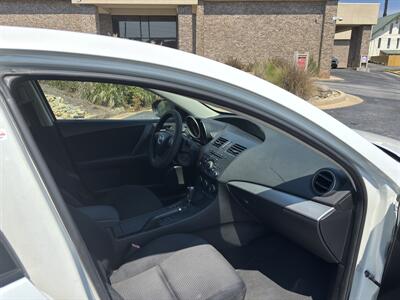 2013 Mazda Mazda3 i Touring   - Photo 7 - Forsyth, GA 31029