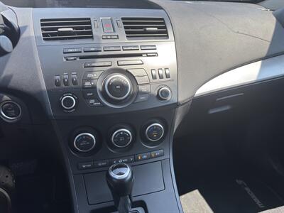 2013 Mazda Mazda3 i Touring   - Photo 14 - Forsyth, GA 31029