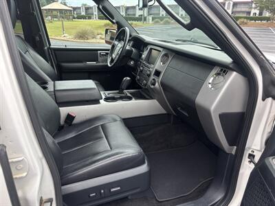 2015 Ford Expedition XLT - Photo 8 - Forsyth, GA 31029