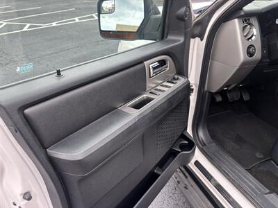 2015 Ford Expedition XLT - Photo 16 - Forsyth, GA 31029