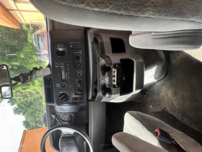 2012 Ford E-350 SD XLT   - Photo 6 - Forsyth, GA 31029