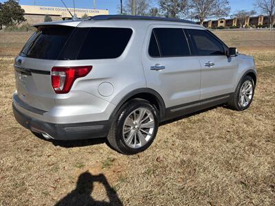 2019 Ford Explorer Limited   - Photo 8 - Forsyth, GA 31029