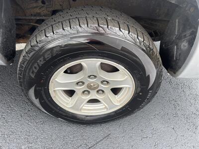 2005 Dodge Dakota SLT   - Photo 24 - Forsyth, GA 31029