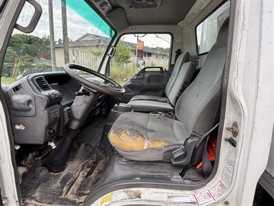 2005 Isuzu NPR   - Photo 16 - Forsyth, GA 31029